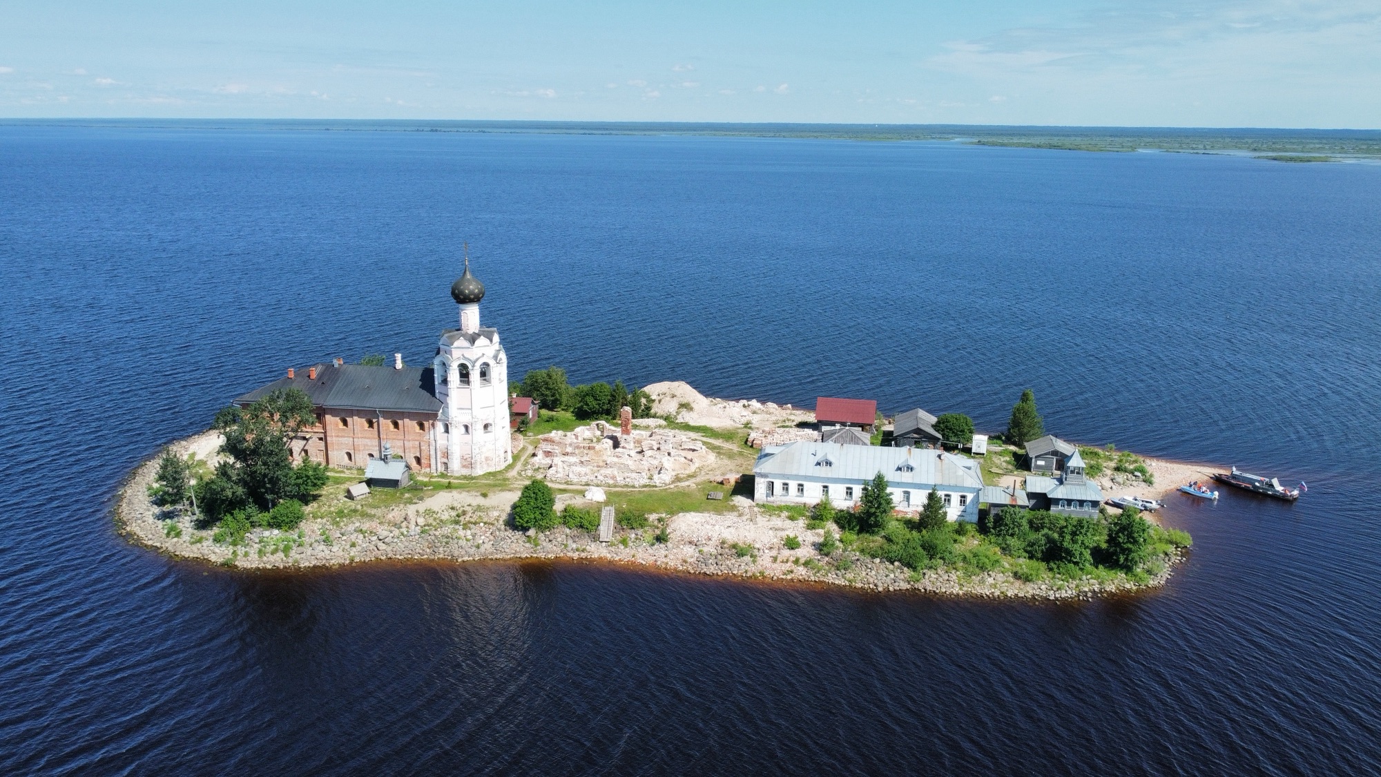 Остров Спас-Каменный с высоты